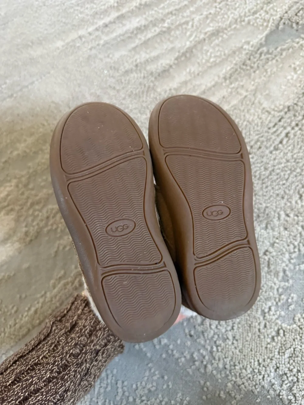 Ugg tan boots Nolen suede Shearling Boots Velcro Slip on toddler 9